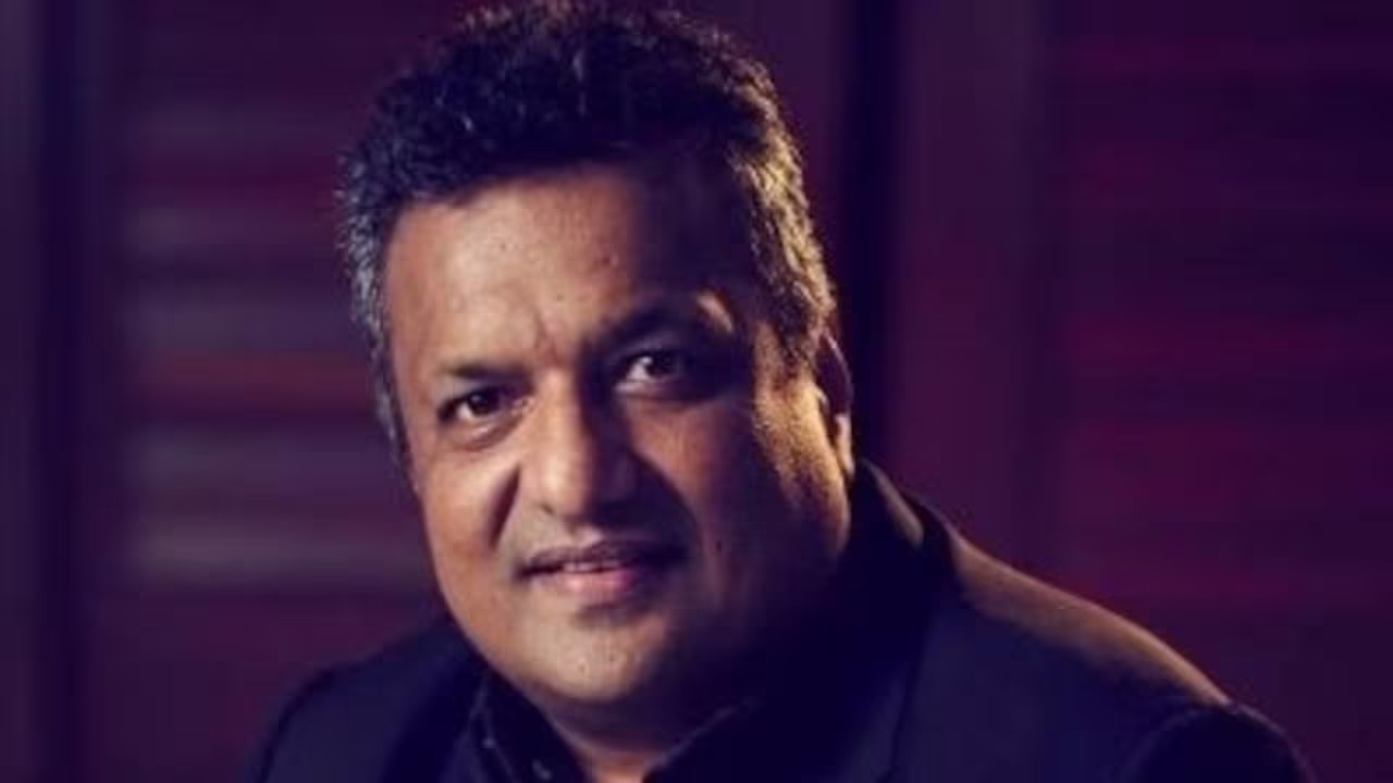 संजय गुप्ता फिल्म काबिल के निर्देशक और लेखक हैं।