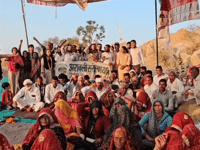 अरावली संरक्षण यात्रा के लोग पहुंचे हुकुमपुरा खनन क्षेत्र