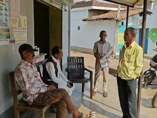 छत्तीसगढ़ के मेढ़की-गांव में चुगली करने पर 5,000 जुर्माना:  2 पक्षों में विवाद हुआ तो ग्राम समिति ने लिया फैसला, शराब बेचने-पीने पर 10,000 फाइन – Chhattisgarh News