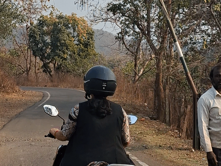 Kerwa Nursery Aadhaar Check | Bajrang Dal Fear Controversy