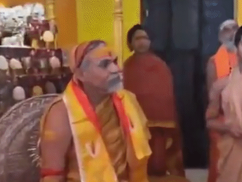 Shankaracharya Sexual Abuse Case LIVE Update; Swami Avimukteshwaranand | Prayagraj Police