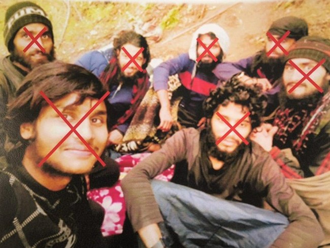 व्हाइट नाइट कोर ने 7 आतंकियों का एक फोटो भी शेयर किया है। जिनमें उनके चेहरे पर क्रॉस बना हुआ है। - Dainik Bhaskar