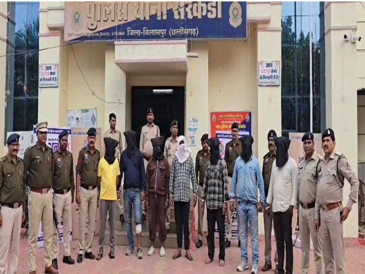 पुलिस ने नारद श्रीवास समेत 7 आरोपियों को गिरफ्तार किया है।