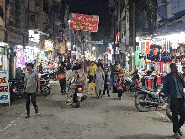 नागदा की आबादी डेढ़ लाख है। ये डिंडौरी जैसे जिला मुख्यालय से करीब दो गुना ज्यादा है।