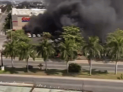 नेमेसियो रूबन के समर्थकों ने कई गाड़ियों को आग के हवाले कर दिया।