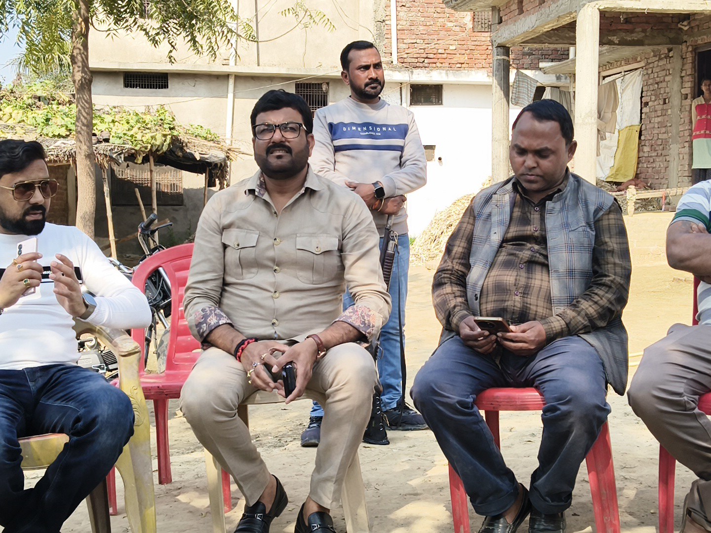 Rasda Fathers Death | Three Daughters Left Orphaned; MLA Brother Offers Aid