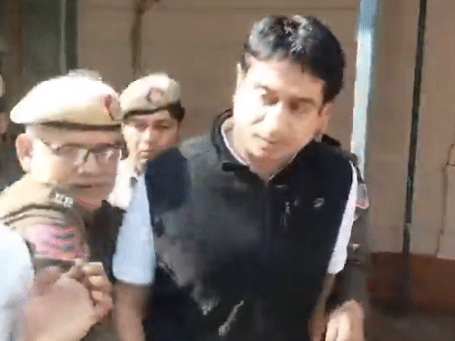 दिल्ली पुलिस ने उदय भानु चिब को पटियाला कोर्ट में पेश किया।