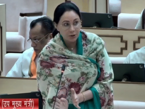 कांग्रेस प्रदेशाध्यक्ष गोविंद सिंह डोटासरा के सवाल पर डिप्टी सीएम दीया कुमारी ने जवाब दिया।