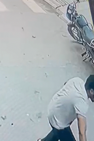 नितिन को गोली मारने के बाद हमलावर भाग गए।