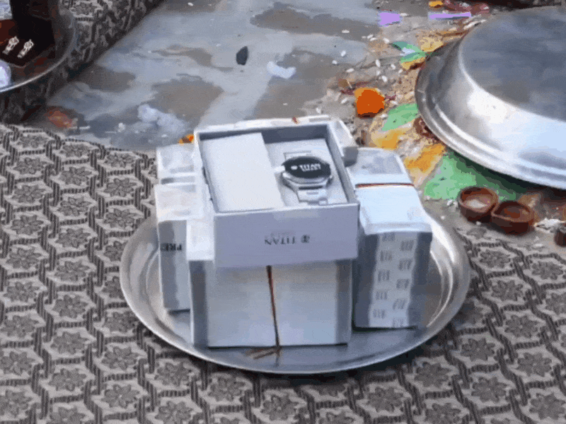 शगुन में दिया गया दहेज घड़ी और 21 लाख रुपए