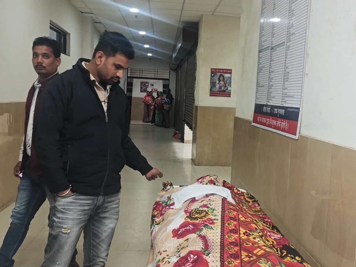 मोबाइल कारोबारी ने पत्नी-बेटी को जहर दिया, खुद भी पीया:  पिता-पुत्री की मौत, पत्नी ICU में; ऑनलाइन गेम के चलते कर्ज में डूबा था – Shahdol News