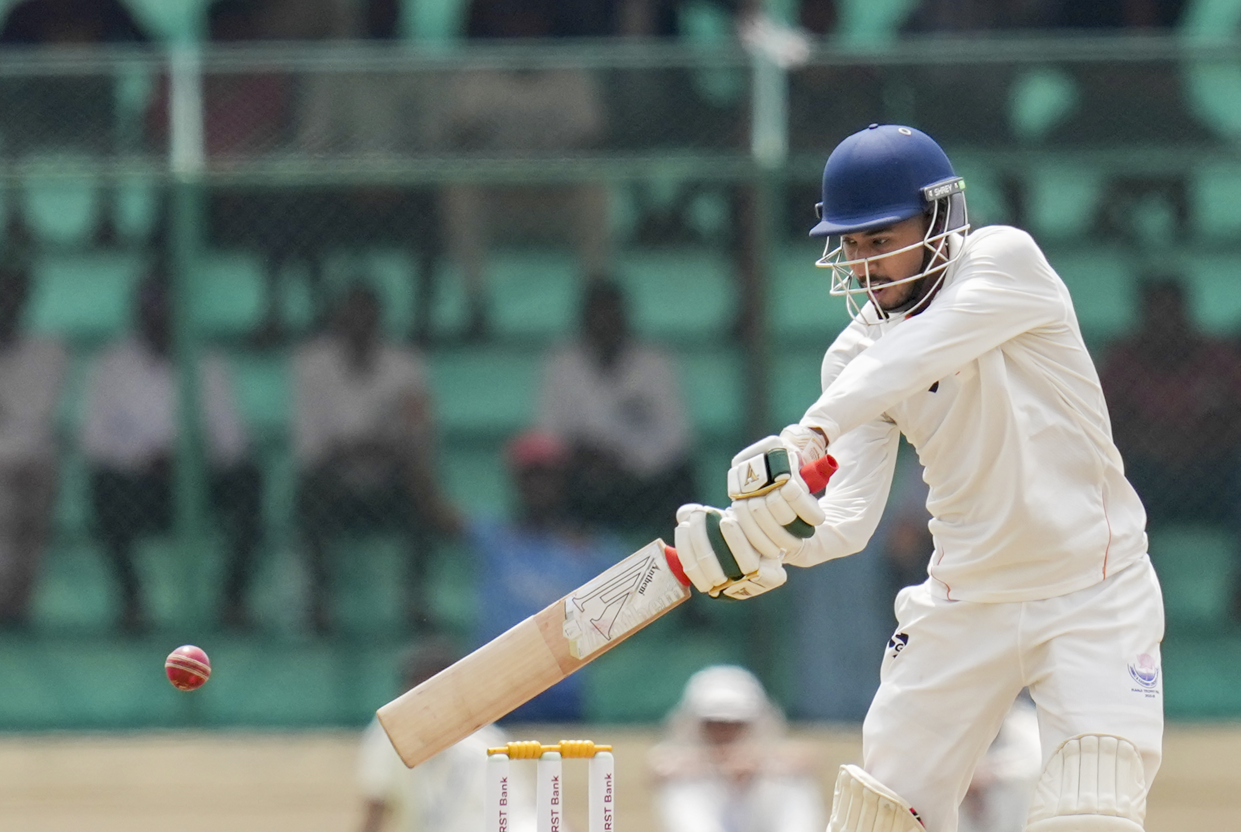 कन्हैया वधावन ने 70 रनों की पारी खेली।