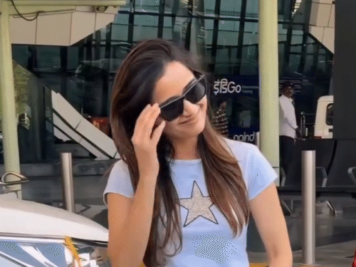 साउथ इंडियन फिल्मों की एक्ट्रेस आशिका रंगनाथ भी रश्मिका-विजय की शादी में शामिल होने मंगलवार को उदयपुर पहुंचीं।