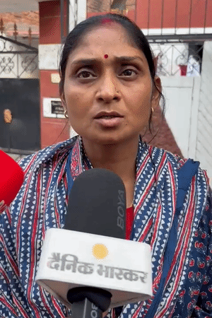 अल्पना सिंह ने कहा- हम लोग मानवेंद्र की तलाश कर रहे थे।