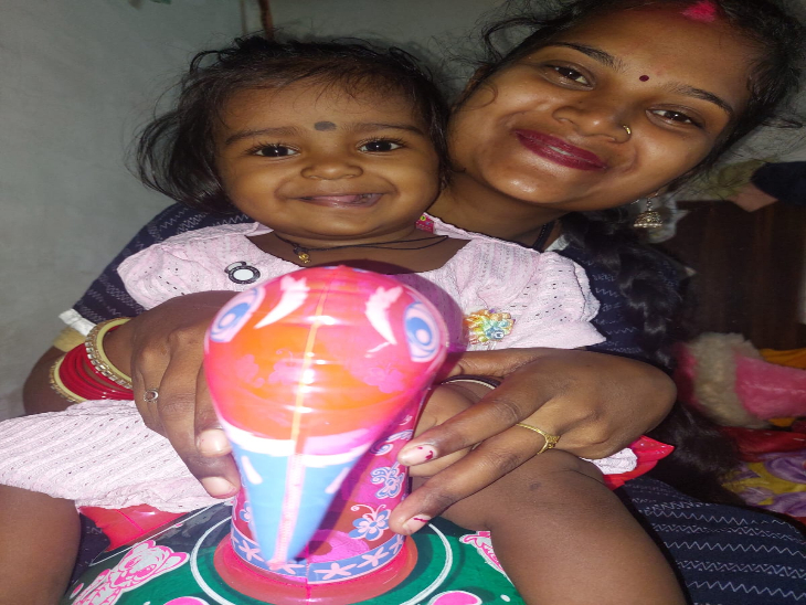 13 महीने की वानिया को सर्दी-खांसी की शिकायत पर अस्पताल ले जाया गया था।