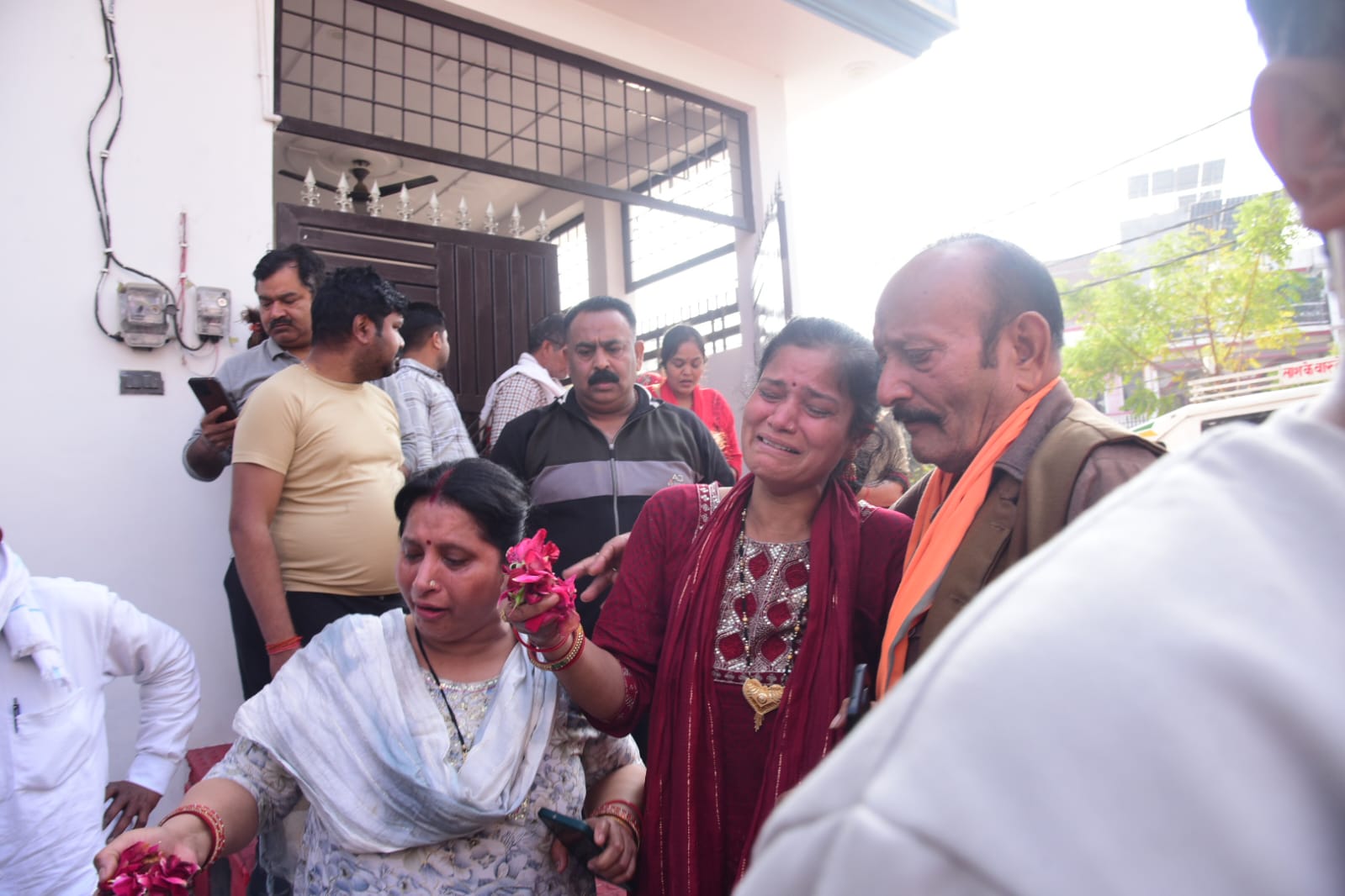 Lucknow Manvendra Singh Murder Funeral LIVE Update; Son Killed Father ...