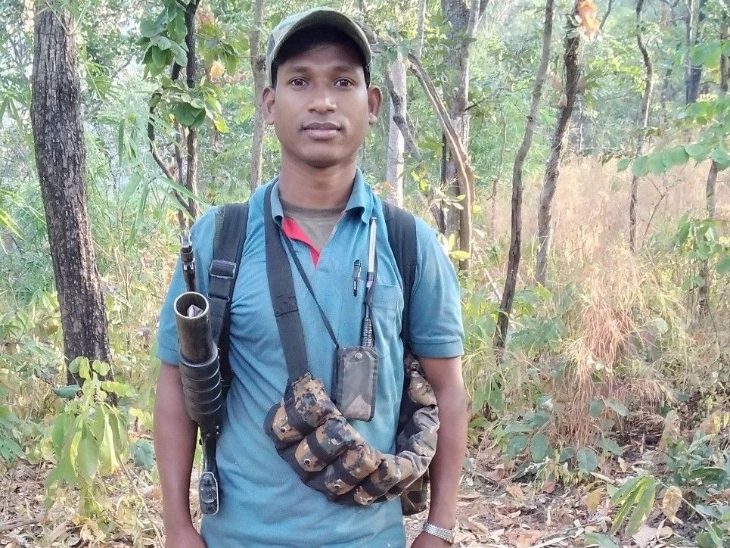 22 लाख के इनामी नक्सली अन्वेष को उसके ही साथियों ने मार डाला।