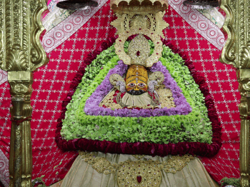 रथयात्रा की परंपरा पिछले 350 साल से चली आ रही है। एकादशी पर बाबा खाटू श्यामजी की रथयात्रा निकाली जाती है।