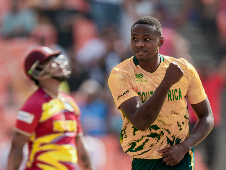 रबाडा ने एक ही ओवर में होप और हेटमायर को आउट किया।