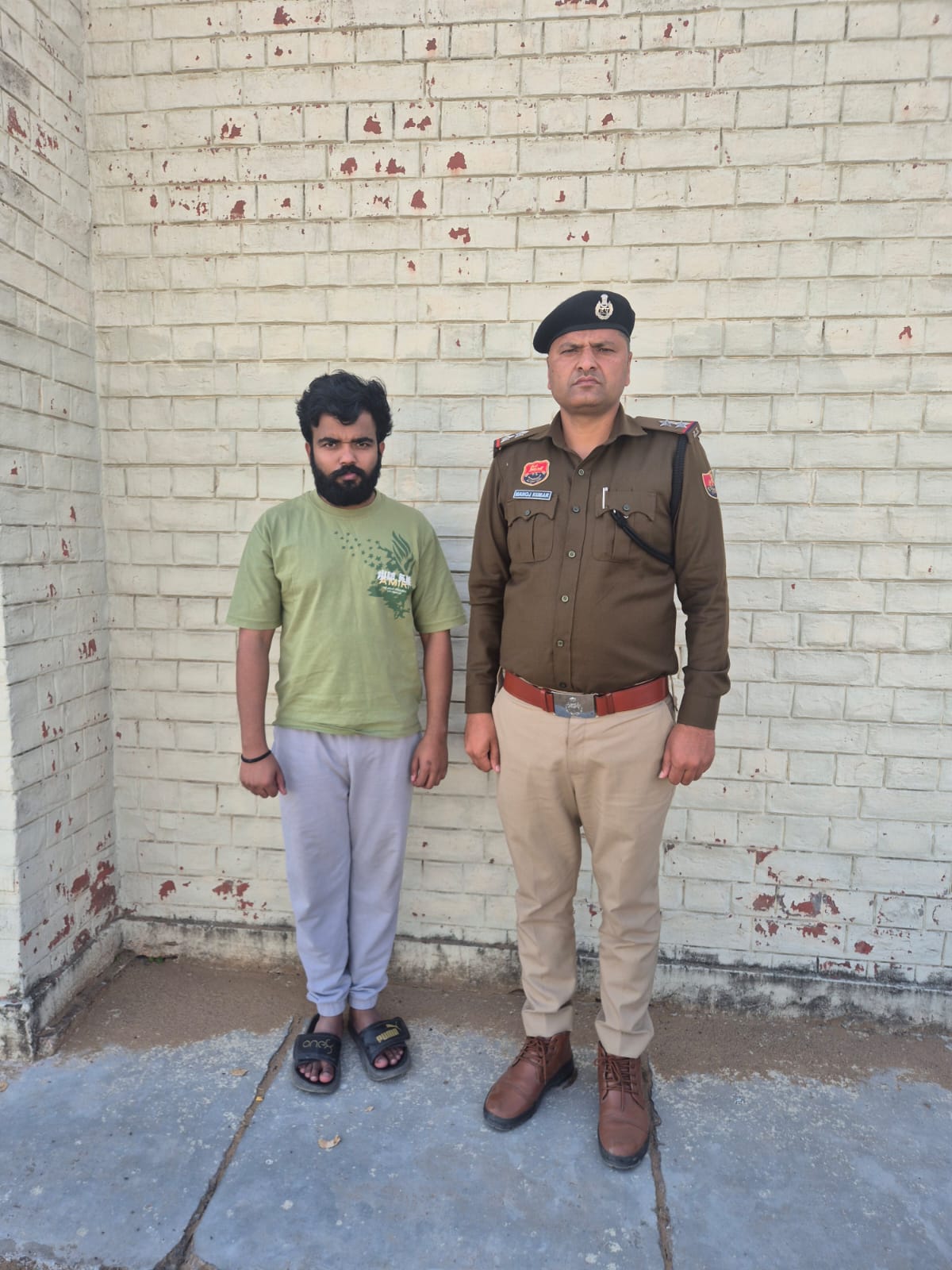 Gurugram Mans Fake UPI Payment Scam | Hotel, Girlfriend