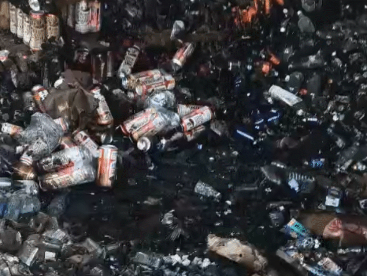 गोदाम में रखी करीब 15 लाख की शराब जल गई।