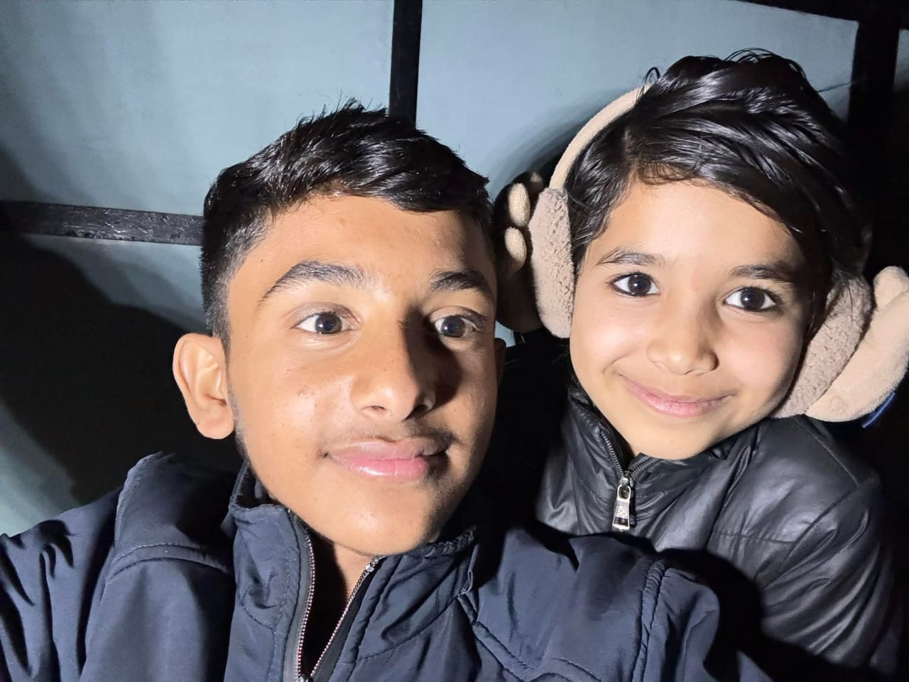 चार महीने पहले बड़े भाई अभिषेक की भी हार्ट अटैक से मौत हो गई थी।