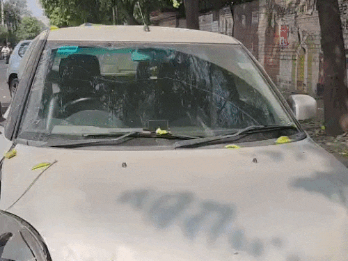 स्विफ्ट की टक्कर ने मारी टक्कर। - Dainik Bhaskar