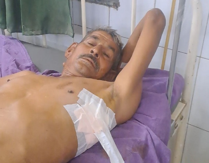 पाली के बांगड़ हॉस्पिटल में भर्ती हादसे में घायल हुआ किसान।