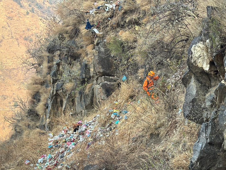 शिमला में खाई में मिला लापता महिला का शव:  NDRF ने दुर्गम पहाड़ियों के बीच चलाया रेस्क्यू ऑपरेशन; पत्थरों के बीच फंसी थी – Rampur (Shimla) News