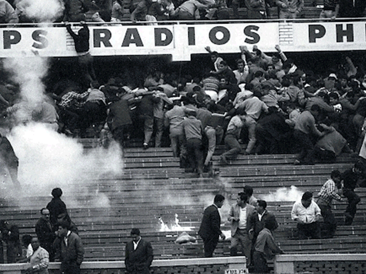 RCB के IPL विक्ट्री सेलिब्रेशन में 11 फैंस की मौत हो गई थी।