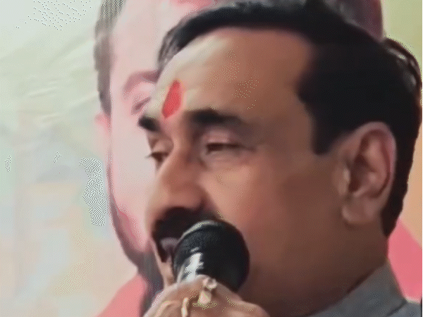 पूर्व मंत्री नरोत्तम मिश्रा ने दतिया से ही चुनाव लड़ने का ऐलान किया है।