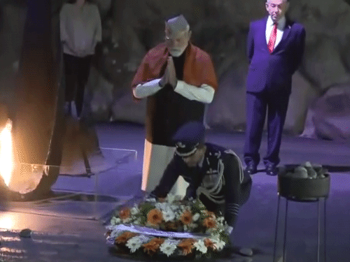 PM Modi Dons Uttarakhandi Cap in Israel | Garhwal Kumaon Symbol