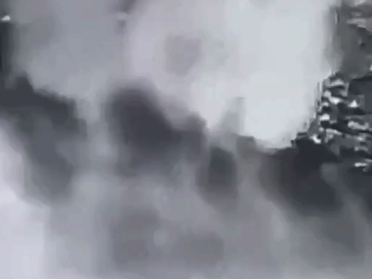 पाकिस्तान के हमले से तबाह अफगान ठिकाने का सैटेलाइट फुटेज।