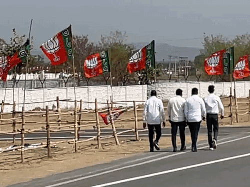 शुक्रवार को प्रधानमंत्री के अजमेर कार्यक्रम को लेकर रिहर्सल भी की गई। शनिवार को सभा स्थल के आसपास ट्रैफिक को डायवर्ट किया गया है।