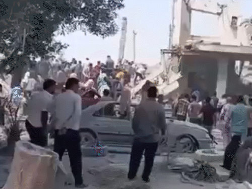 दक्षिणी ईरान के स्कूल पर इजराइली मिसाइल हमले के बाद का फुटेज। इस हमले में 40 लड़कियां मारी गई हैं।