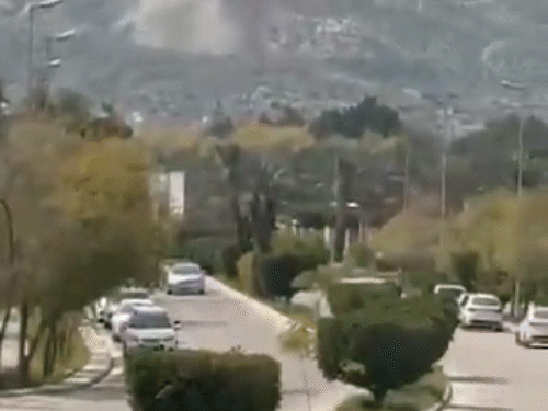 इजराइली मिसाइलों ने राजधानी तेहरान में कई सरकारी ठिकानों को तबाह कर दिया।