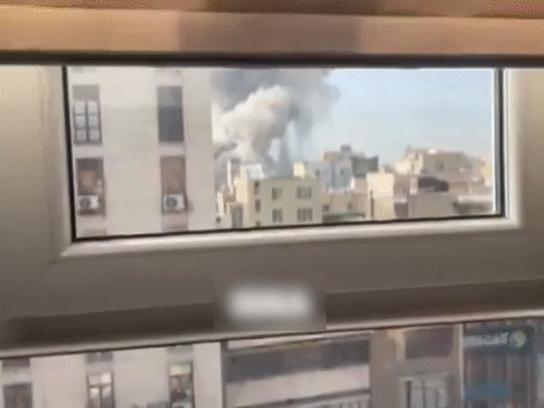 इजराइल ने शनिवार को ईरान की राजधानी तेहरान समेत कई शहरों पर हमला किया। - Dainik Bhaskar