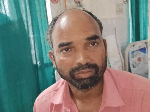 पति दिनेश का कहना है- हादसे में सविता के गले में साड़ी फांसी का फंदा जैसे बन गई थी।