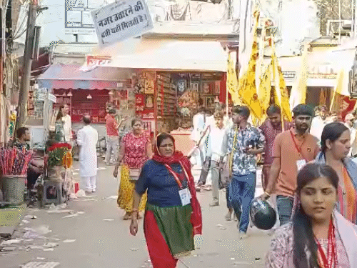 श्रद्धालुओं ने बताया- इस बार अच्छे से दर्शन हुए, और किसी प्रकार की परेशानी का सामना नहीं करना पड़ा।