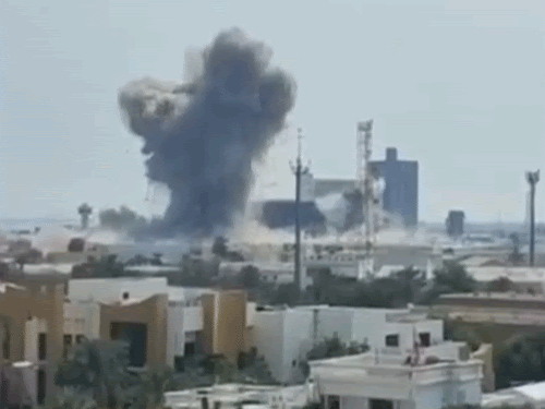 ईरान ने बहरीन में मौजूद अमेरिकी बेस पर हमला किया।