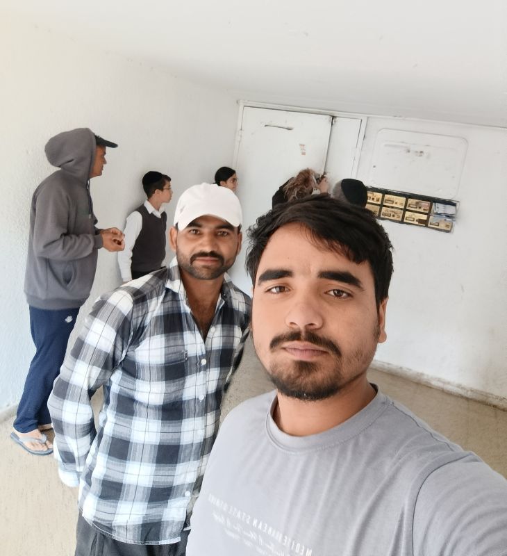 विकास यादव अपने साथियों के साथ सेफ हाउस में रह रहे हैं। उनके सभी साथी सुरक्षित हैं।