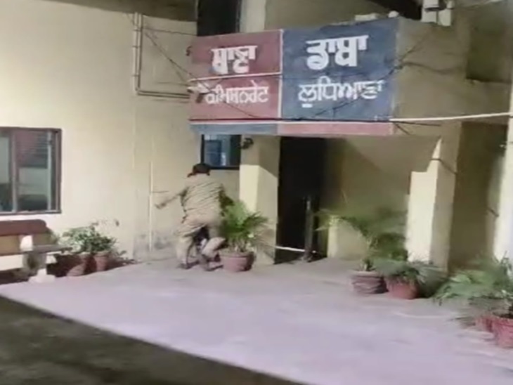 इस थाने में मामला दर्ज हुआ