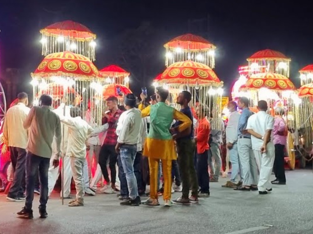 कानपुर की कल की 10 बड़ी खबरें, VIDEO में:  बाजार में 31,000 रुपए किलो बिक रही गुजिया, कानपुर-लखनऊ रेल रूट पर 42 ट्रेनें रद्द – Kanpur News