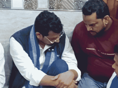 खासदार चंद्रशेखर यांनी सांगितले की, सरकारने कुटुंबाला मदत करावी, मी यासाठी मागणी करेन.