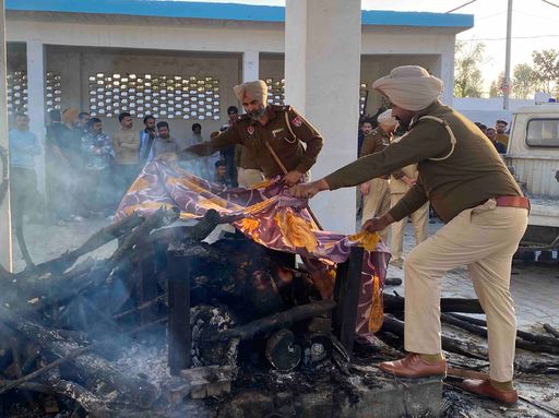 पंजाब-चंडीगढ़ अपडेट्स:  PGI में बायोमैट्रिक अटेंडेंस लागू; हनीमून मनाने गए नवविवाहित दंपती दुबई में फंसे – Punjab News