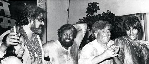 1988 में राज कपूर के निधन के बाद आरके स्टूडियो में होली पार्टी का जश्न फिर कभी नहीं मनाया गया।