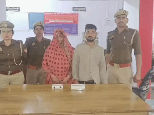 पुलिस ने आरोपी नौकरानी और उसके बेटे को गिरफ्तार कर लिया है।