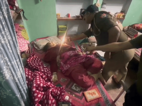 पुलिस ने घटना स्थल से ही चूड़ी के एक टुकड़े को बरामद किया था। जो की नौकरानी के चूड़ी से मैच कर गया।