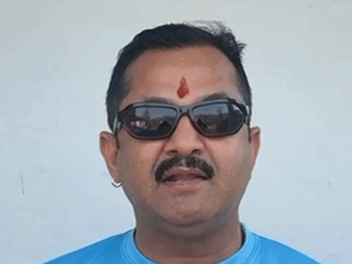 दुबई में परिवार छोड़कर उत्तराखंड आए गिरीश पंत।