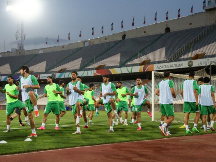 ईरान फुटबॉल टीम ने फरवरी में ही अमेरिका के एरिजोना में वर्ल्ड कप की तैयारियां करनी शुरू कर दी हैं। - Dainik Bhaskar